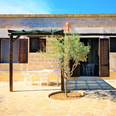 Tatil Evi La Pinetina Di *